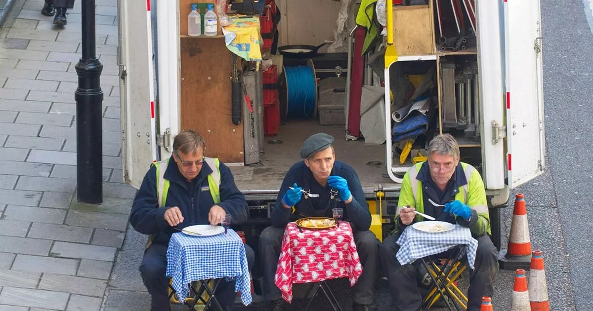 BT workmen cook gourmet lunch in swanky Savile Row Pictures Mirror